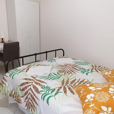 Apartamento Visconti House Bari Exterior foto
