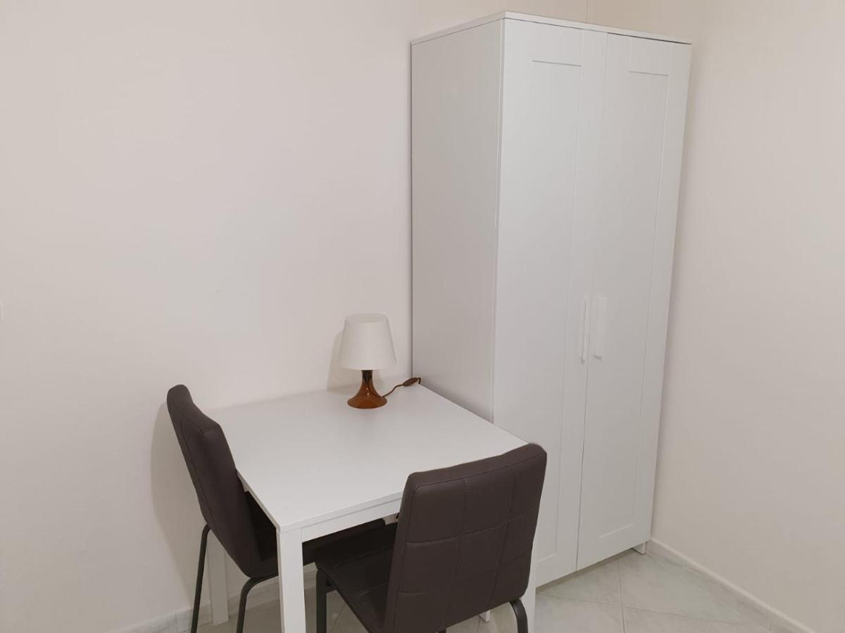 Apartamento Visconti House Bari Exterior foto