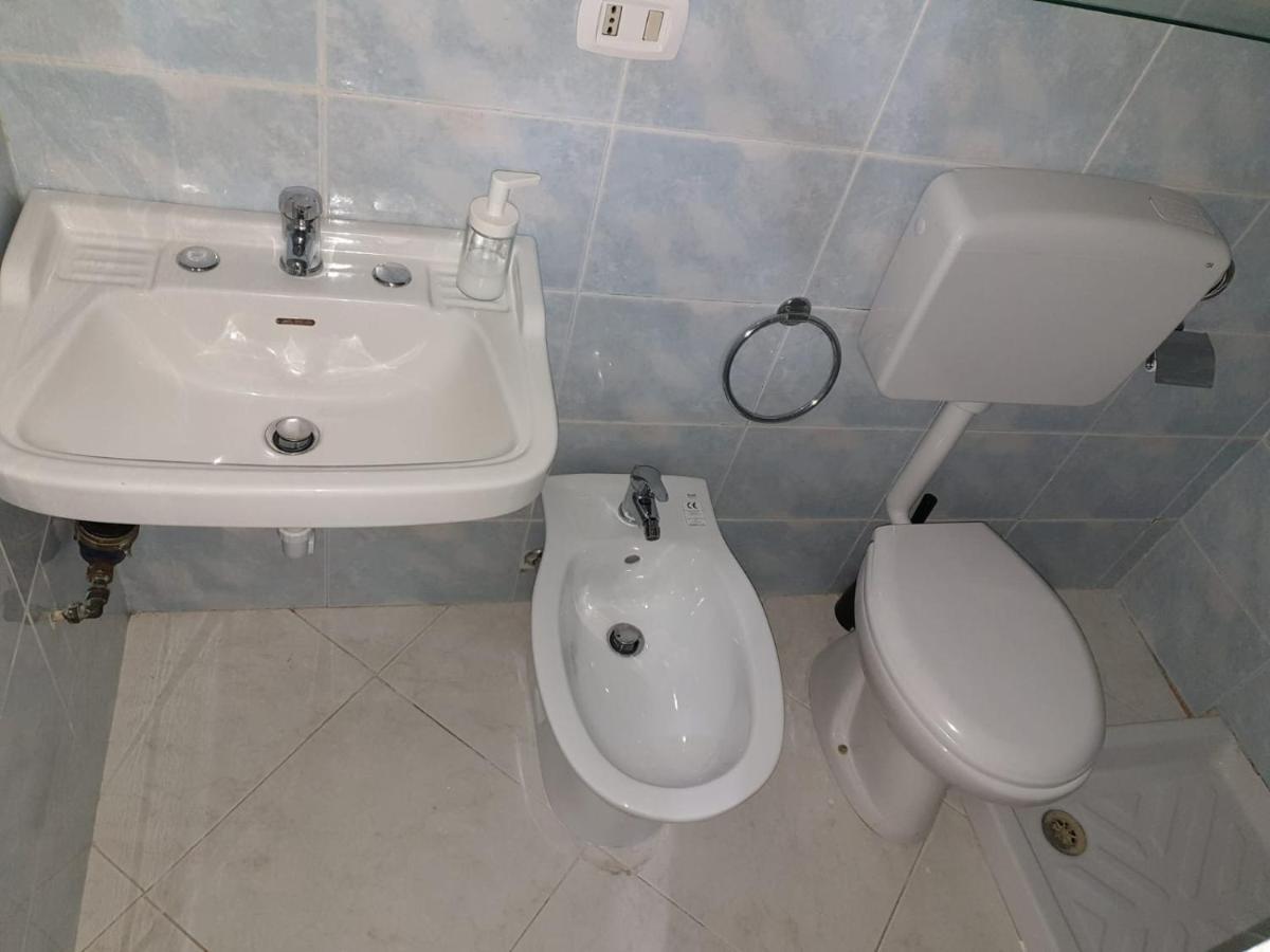 Apartamento Visconti House Bari Exterior foto