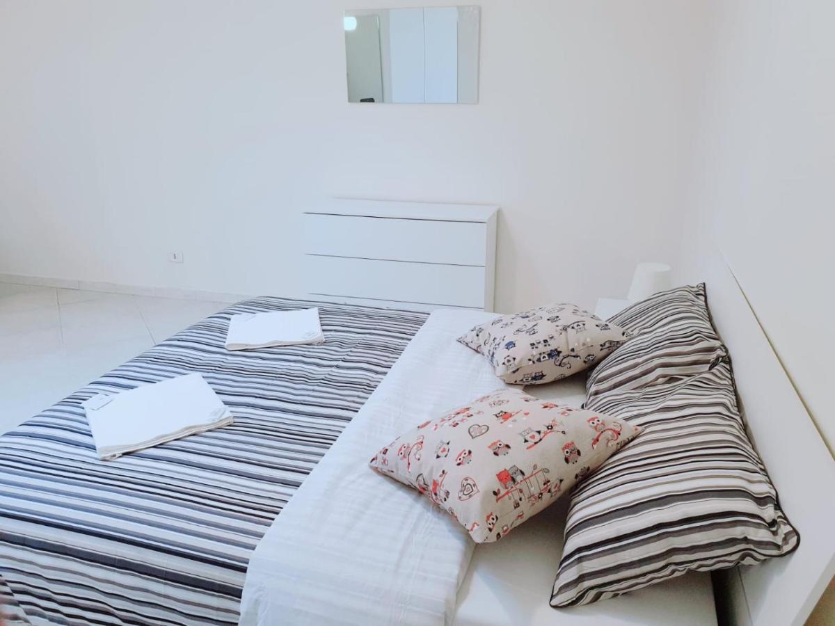Apartamento Visconti House Bari Exterior foto